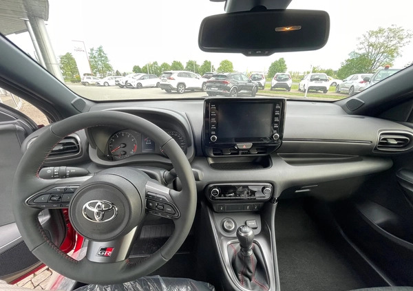 Toyota Yaris cena 194800 przebieg: 5, rok produkcji 2024 z Wolbórz małe 16